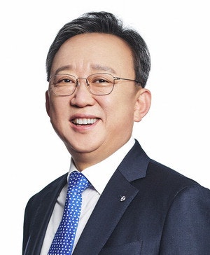 대출상품의 안내와 서류 발급도 AI가 처리 … 신한은행 보이스봇 '완결형 AI 금융상담' 구현