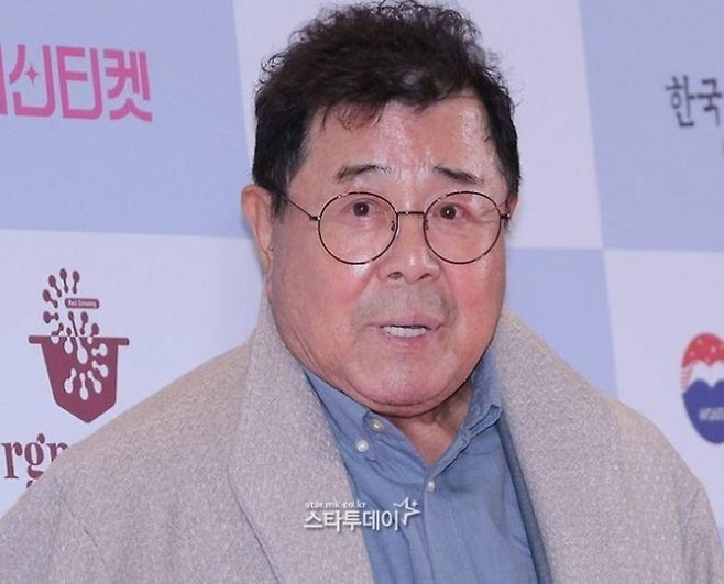 “내 <b>사진</b>으로 20년 장사”…<b>백일섭</b>, 주방업체 상대 1억원 배상받는다