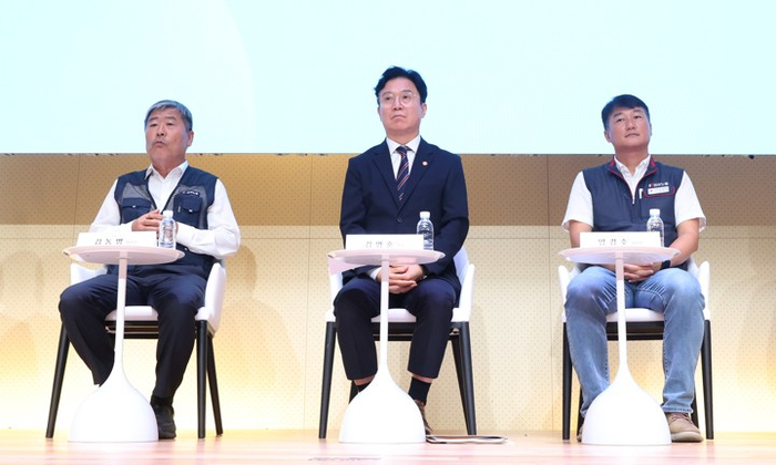 [속보] <b>민주노총</b>, 메가특구 사회적 <b>대화 참여</b>키로…코로나19 이후 6년만