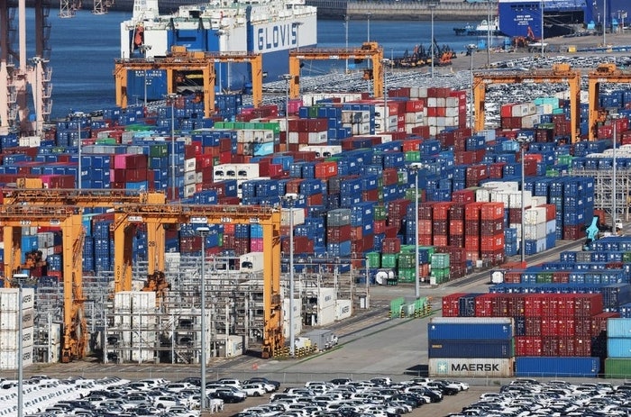 [속보] OECD, <b>한국</b> 올해 <b>성장률</b> 전망 2.6%→3.7%…G20 중 최대 폭 <b>상향</b>