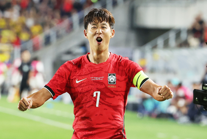 손흥민 A매치 57호골… <b>모레노</b>호 축구<b>대표팀</b>, 기분 좋은 출발
