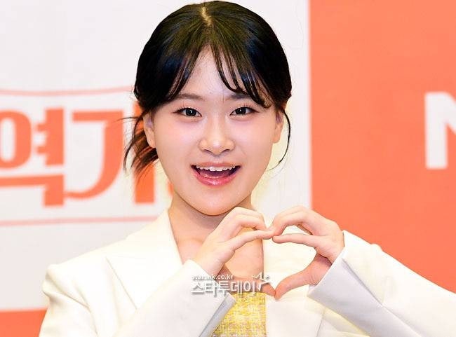 “더 연구하고 힘차게 도전”…<b>김다현</b>, <b>심수봉</b> 논란 후 전한 심경