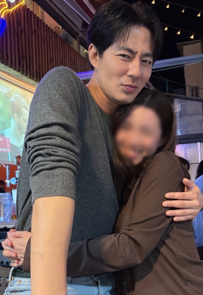 <b>김기방</b>, 조인성 품에 안긴 아내에...“<b>합법적 바람</b>, 내가 찍어 드림”