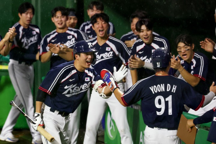 한국 야구, 일본 3-1로 꺾고 <b>금메달</b>…아시안게임 5연패 달성