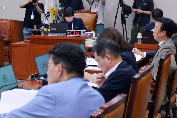  법안 처리하는 서영교 법사위원장 [연합뉴스]
