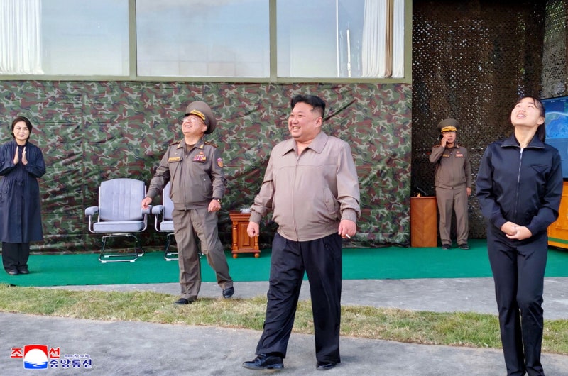 北, 중거리 극초음속 미사일 발사 탄착좌표까지 공개…정밀성 과시