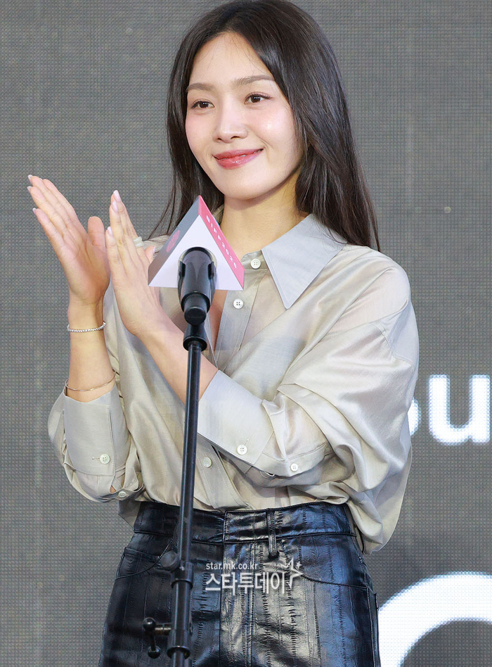 [포토]<b>최희서</b>, <b>부산국제영화제</b> 박수