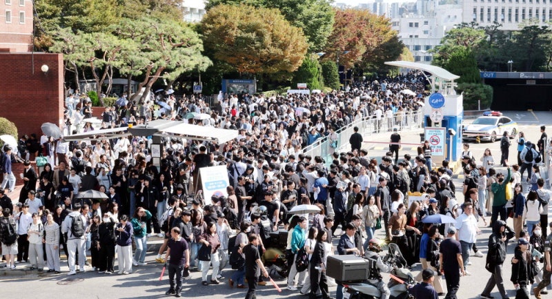 [포토] 대학 캠퍼스에 수험생 인파…수시 논술 스타트