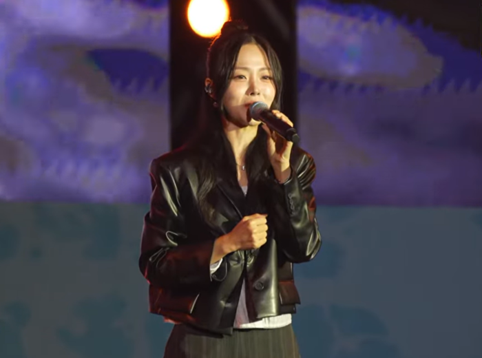  가수 흰. 사진l유튜브 신호등TV