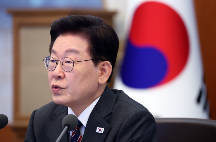[속보] <b>이 대통령 지지율</b> 40%…7주 만에 40%선 <b>회복</b> [한국갤럽]