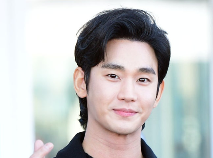 김수현 복귀 탄력 받나…“고 <b>김새론 모친</b>·유족 측 변호사 등 검찰 송...