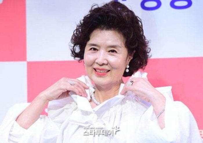 “서방만 없지, 옷방은 3개”…75세 미혼’ <b>윤미라</b>, <b>초호화 싱글 라이프</b>