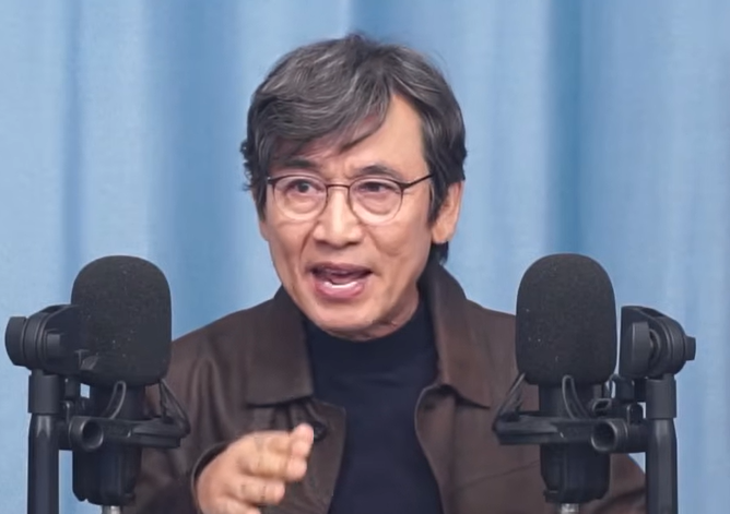 <b>유시민</b> “<b>이 대통령</b>, 임기 다 못 채울 수도…尹과 똑같이 한다”