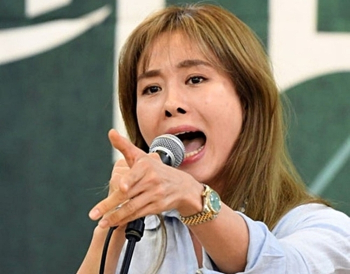 190억 최고가 찍은 <b>옥주현 집</b>…6개월 만 <b>경매</b> 넘어갔다
