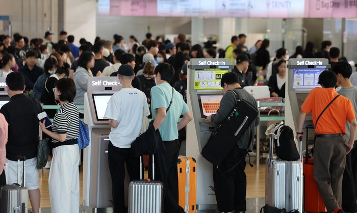 [속보] <b>인천공항</b> 항공사 체크인시스템 장애…출국장 곳곳 혼선