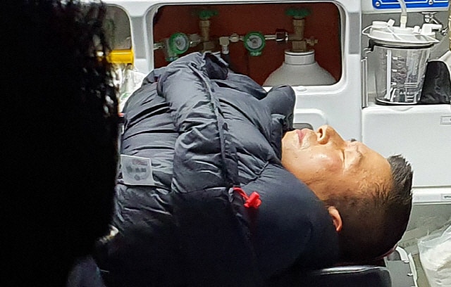 "여보, 여보" 급히 병원 실려간 황교안 <b>의식</b> 회복···"상태 지켜봐야 ...