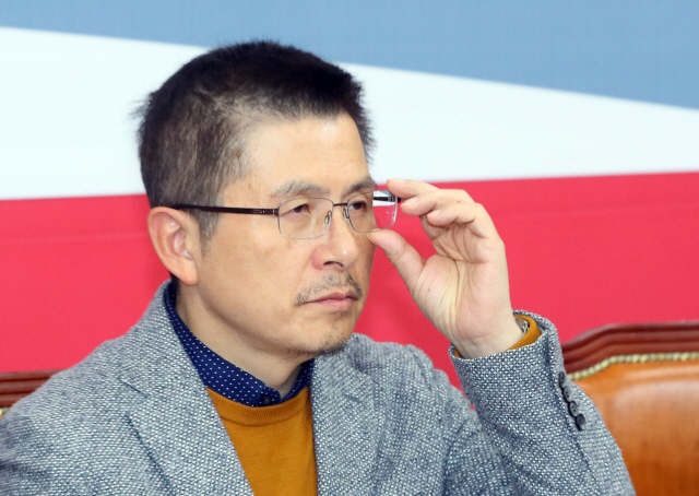 以"淬火英雄"特警张劼为原型 小说《等你回家》在安徽蚌埠首发