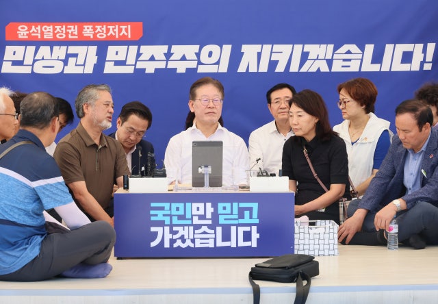 ‘단식 8일째’ 이재명…“자식 잃은 부모 이기려 드는 정권 결코 오래 못 <b>가</b>...