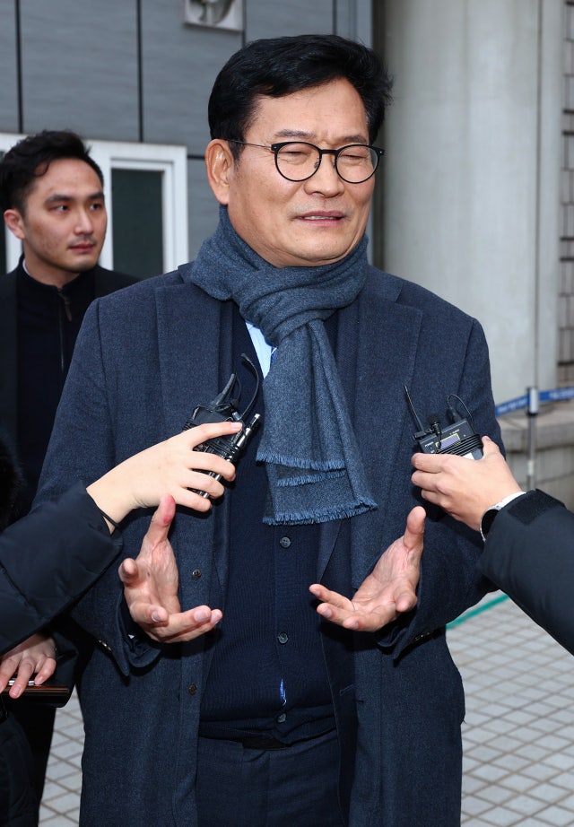 '돈봉투 의혹' <b>송영길</b>, 또 <b>검찰</b> 불출석…"김건희 조사 못하는 비겁한 <b>검찰</b>"