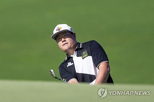 <b>임성재</b>, PGA 투어 <b>개막전</b> 공동 선두…이틀 연속 맹타