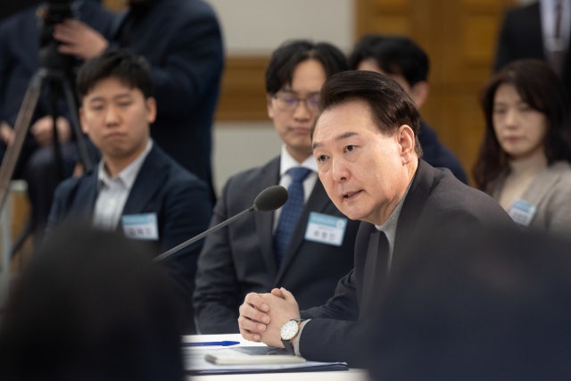 [속보] 양지로 쏠린 측근들에…尹, 공정·투명 <b>시스템 공천</b> 누차 당부