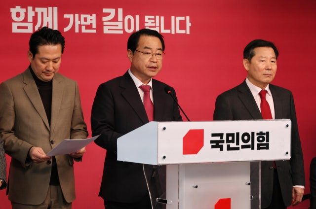 국힘 <b>조정훈</b>·<b>이인선 경선</b> 이겨…'올드보이' 심재철·박대동 생존