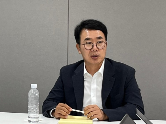 Jin Yang-Gon, HLB Chairman, holding a press conference at the HLB headquarters on the 17th. Photo by Park Hyo-jeong