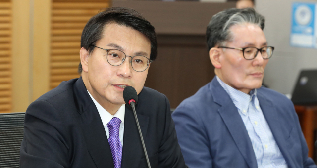 지난달 5월 16일 서울 여의도 국회 의원회관에서 윤상현 국민의힘 의원실 주최로 열린 ‘보수의 가치, 어떻게 혁신할 것인가’ 세미나에서 윤 의원이 발언하고 있다. 오승현 기자