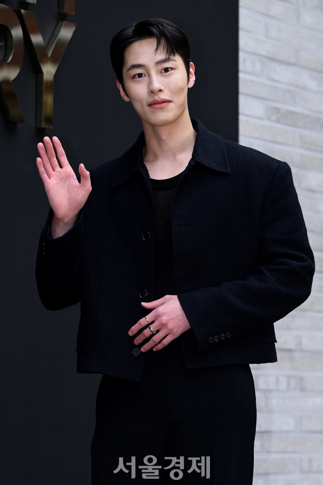 Lee Jae Wook chanel