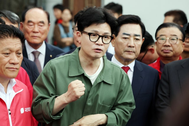 <b>한동훈</b>, 野 김여사 특검 재추진에 “가능성 없는 것 반복” 직격