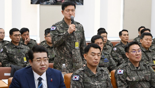 특전사령관 "尹, '문 부수고 의원들 끌어내라' <b>지시</b>"