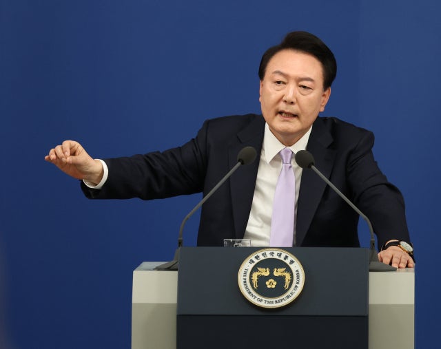 尹 측 "<b>대통령</b> 내일 <b>공수처 출석</b> 어렵다고 봐"
