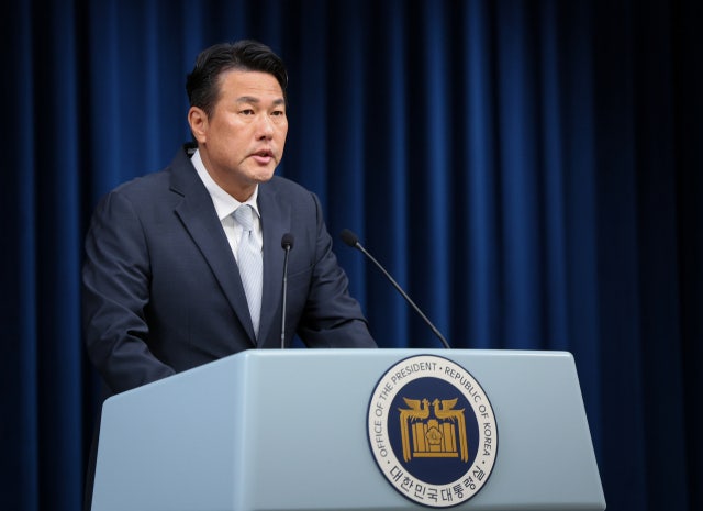 또 아니면 말고식 선동?…<b>김태효</b> 차장 "<b>HID</b>-<b>계엄</b> 연결 터무니 없는 비약...