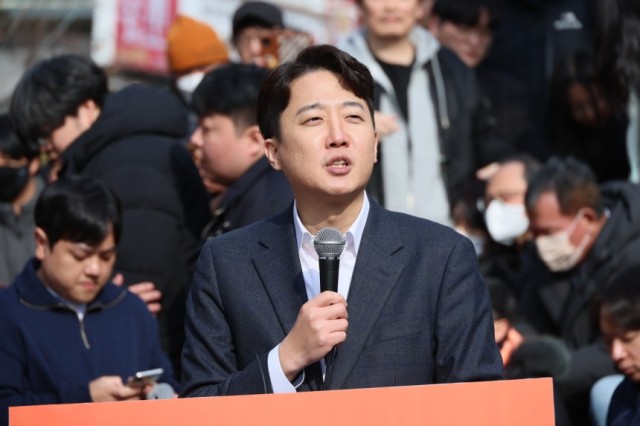 <b>이준석</b> "케네디·오바마 처럼 정치 판갈이"…사실상 '대선 출마' 선언