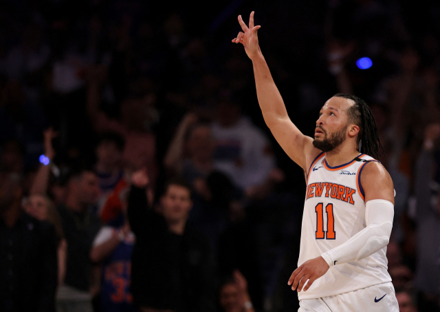 NBA <b>뉴욕</b>, 보스턴 꺾고 25년 만에 동부 <b>결승행</b>