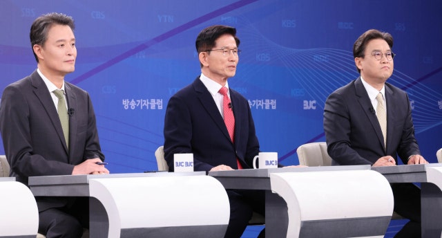 [속보]김문수 "尹 탈당, 긍정적 영향…<b>이준석</b>, 결국 <b>단일화</b>할 것"