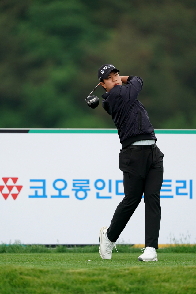 예선 거친 ‘무명’ <b>정유준</b>, <b>한국오픈</b> 첫날 ‘깜짝’ <b>선두</b>