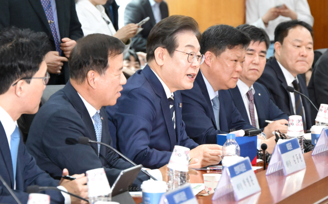 이재명 더불어민주당 대선 예비후보가 지난달 21일 서울 여의도 금융투자협회에서 열린 자본시장 활성화를 위한 정책 간담회에서 모두발언을 하고 있다. 성형주 기자