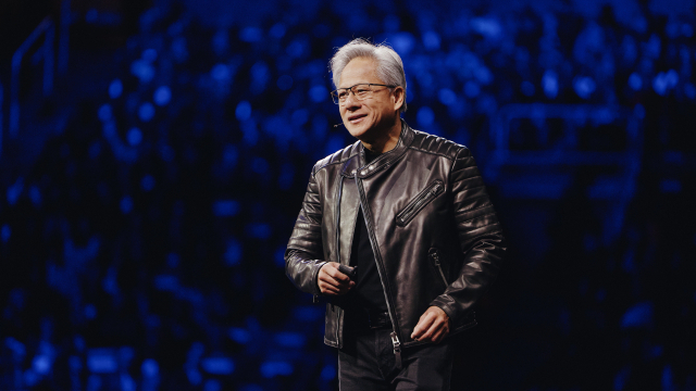 ‘GTC 2025’ 무대에서 기조연설 하는 젠슨 황 엔비디아 최고경영자(CEO). 사진 제공=엔비디아