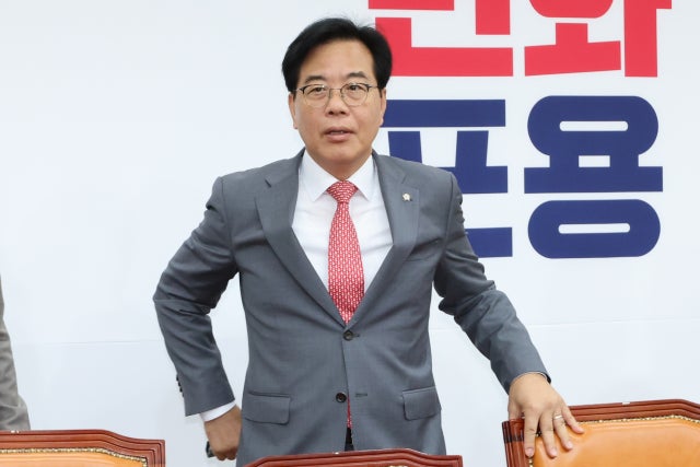 <b>송언석</b> "<b>포퓰리즘</b> 정권 화려한 데뷔쇼…추경 방식 동의 못 해"