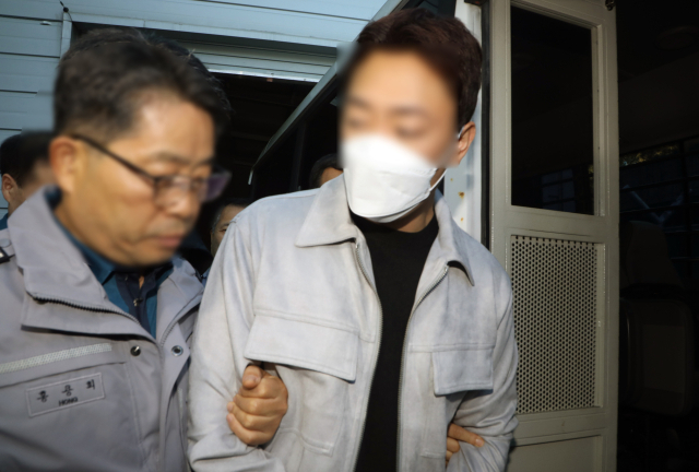 음주 상태로 마세라티를 몰다 오토바이에 타고 있던 20대 연인을 치어 사상케 하고 도주한 김씨. 뉴스1