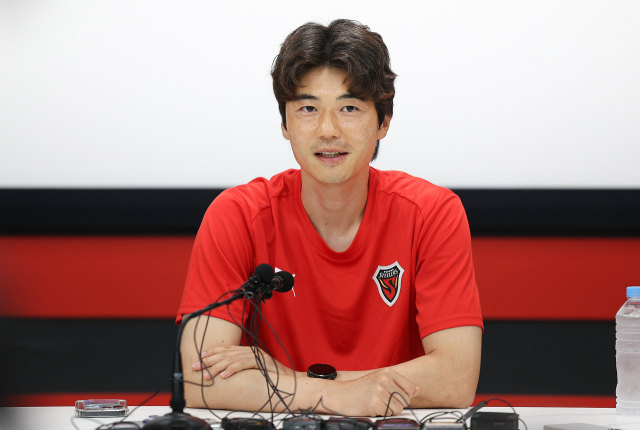 <b>포항</b> 입단 <b>기성용</b> “할 수 있는 모든 것 쏟아내고 싶다”