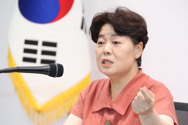 "특정<b>계파</b> 몰아내면 필패" vs "尹과 호가호위, 쇄신 0순위"…국힘 지도부...