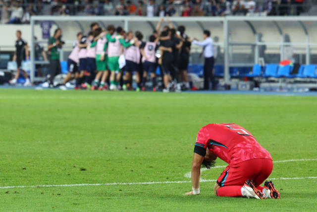 홍명보호도 졌다…韓축구, <b>한일전</b> 사상 첫 <b>3연패</b> 충격