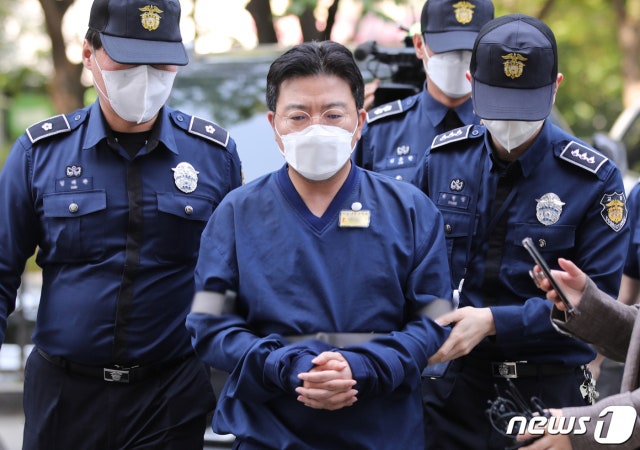 ‘SG발 <b>주가조작</b>’ <b>라덕연</b>, 2심 <b>보석</b> 석방