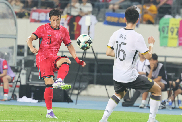 '이을용 아들' <b>이태석</b>, 유럽 진출 성공…<b>오스트리아</b> 명문팀 <b>빈 이적</b>