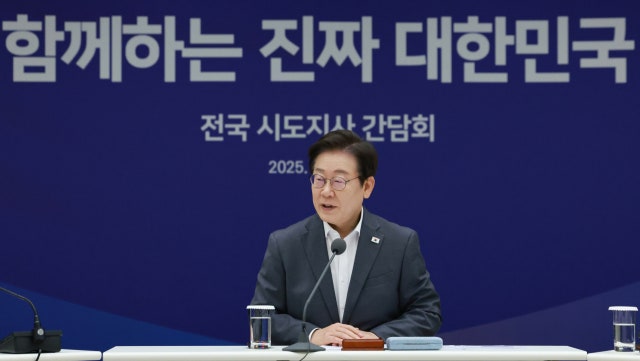 李 <b>대통령</b>, 폭우 예보에 "<b>선조치 후보고</b>로 적극 행정 나서달라"