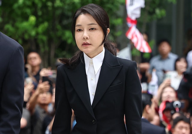 <b>김건희 여사</b> 조사 7시간 23분 만에 <b>종료</b>… 조서 열람 시작