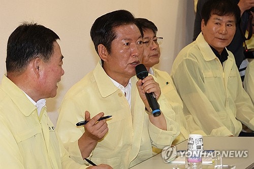 정청래, '낙마' <b>강선우</b> 당 국제위원장 <b>유임</b>…"당직 인사 완벽"