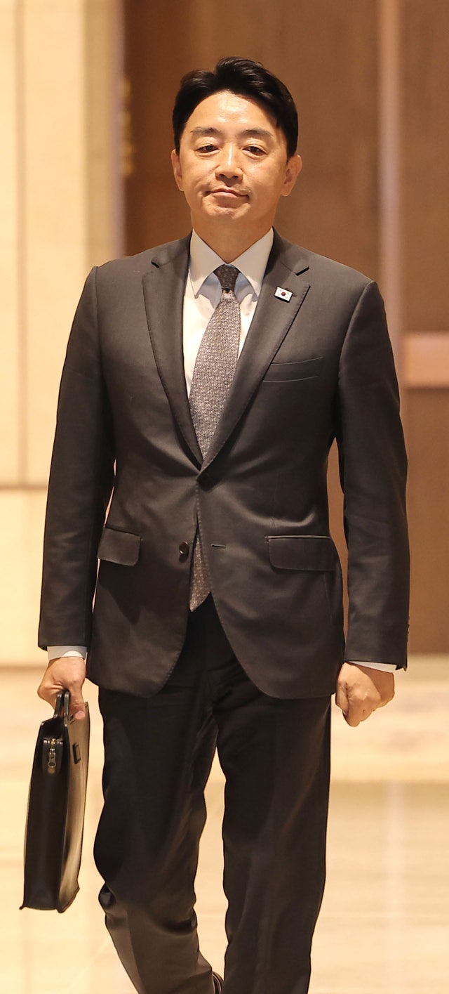 ‘이례적 <b>방미</b>’ <b>대통령</b> 비서실장 “한 마디라도 더 설득”